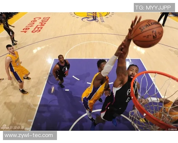 湖人对阵开拓者精彩对决高清直播NBA赛事全程回放与分析 湖人对阵开拓者精彩对决高清直播NBA赛事全程回放与分析