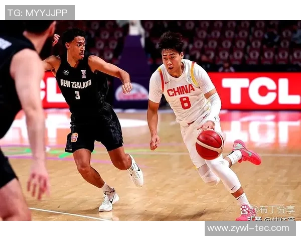 热火与中国男篮第三节精彩对决回顾球员表现与战术分析 热火与中国男篮第三节精彩对决回顾球员表现与战术分析